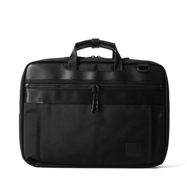 ブリーフケースの正面（ブラック）